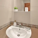 Danili нов двустаен с басейн и паркомясто в гр * Byala (Varna)